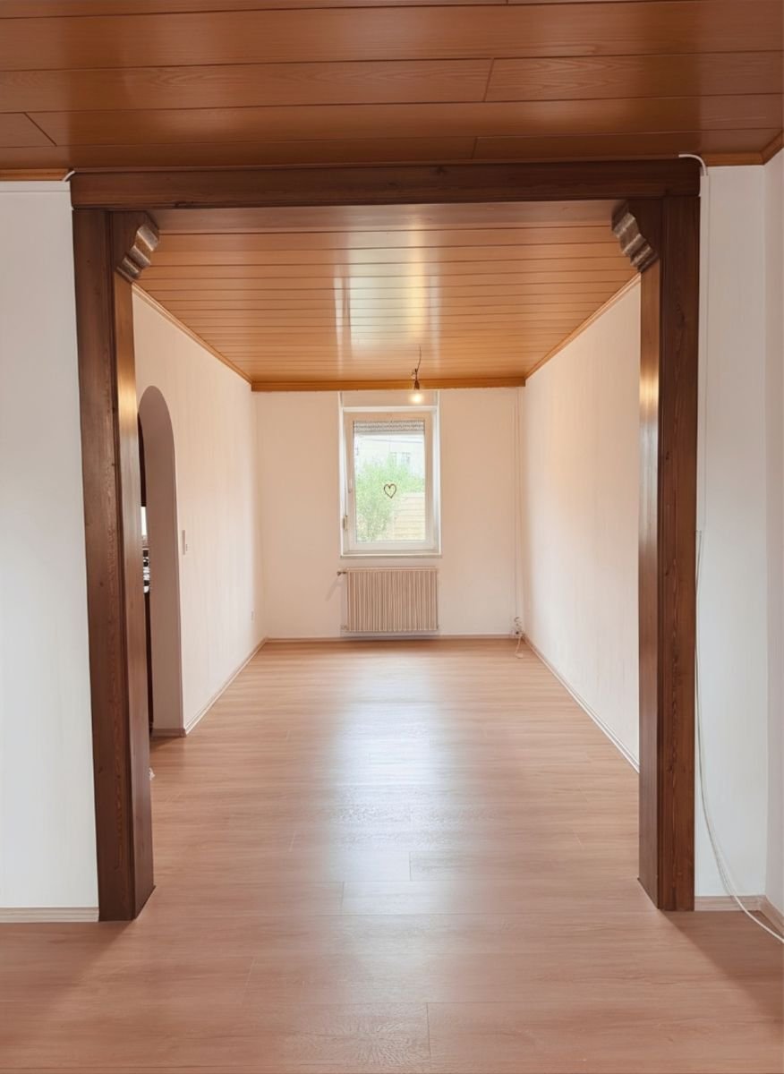 Altbauflair trifft Wohnkomfort: Bezugsfertiges Reihenmittelhaus mit Garten in zentraler Lage von Frankenthal
